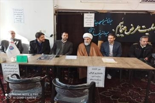 حضور علی مشایخی، مدیرکل آموزش فنی و حرفه ای استان آذربایجان‌شرقی در میزخدمت مستقر در مصلی نمازجمعه شهر گوگان